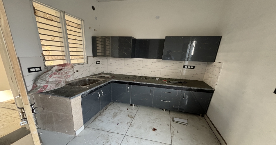 111 gaj kothi for sale in Derabassi