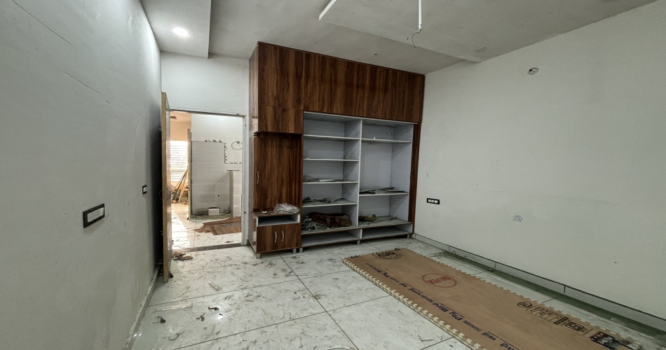 111 gaj kothi for sale in Derabassi