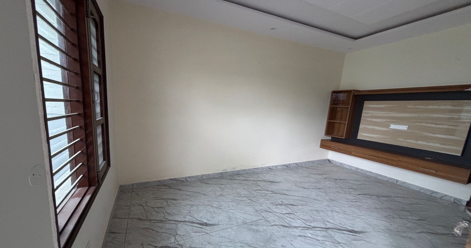 85 Gaj Kothi for Sale in Derabassi